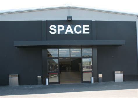 space prada orari|prada outlet tuscany.